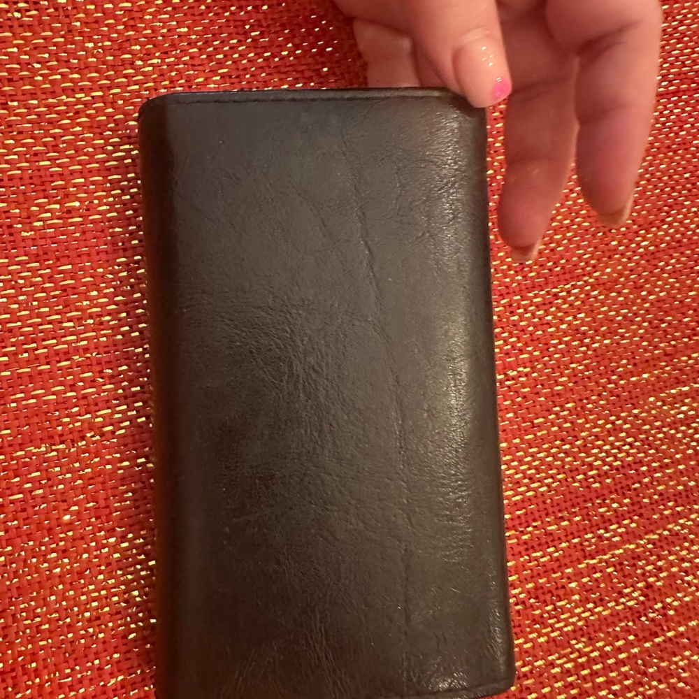 Cute basic black wallet - Picture 2 of 3
